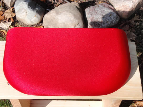 https://www.ucseating.com/images/colors/large/brick_red.jpg